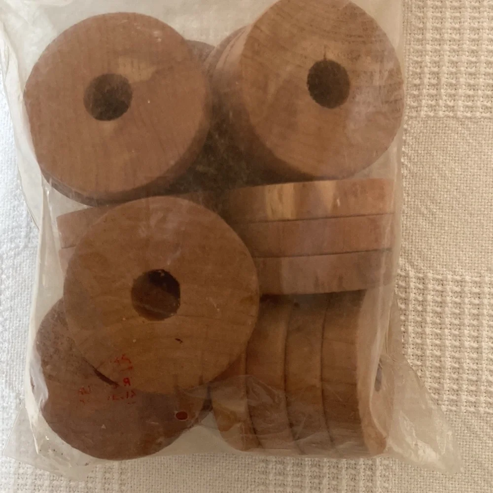 CEDAR BRAND NEW HANGER RINGS